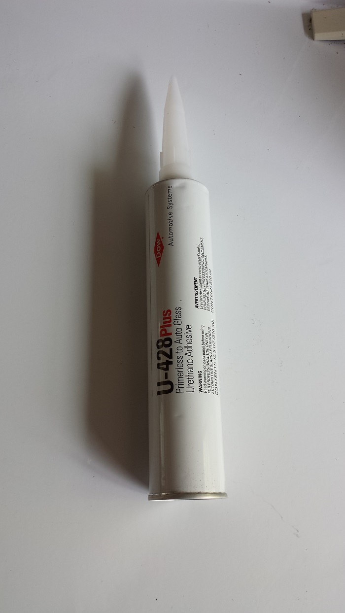 1 Tube Urethane Auto Glass Glue