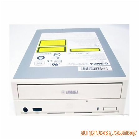 YAMAHA 16X10X40 EXTERNAL CD-RW p/n CRW2100IX