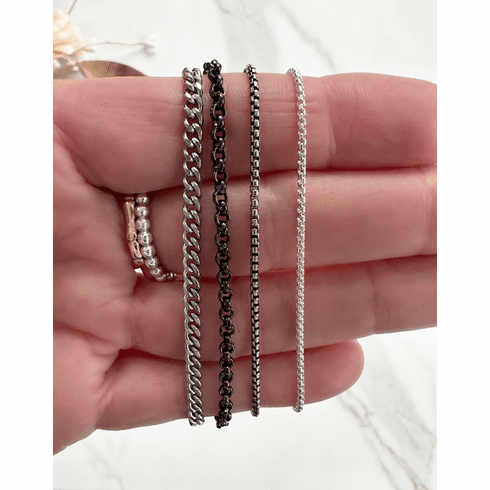 tiny-skull-crossbones-necklace
