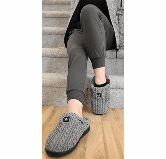ActionHeat 5V Battery Heated Cable Knit Slippers