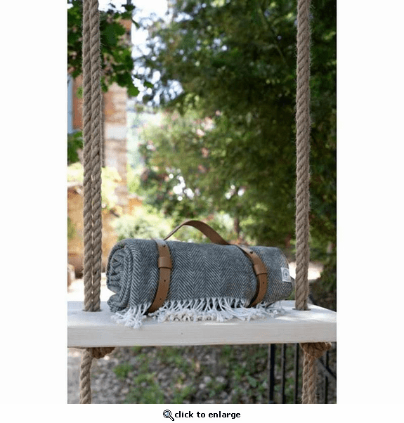 Poyet Motte Isabella Throw Blanket