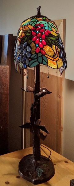Leaves and Grapes Table Lamp