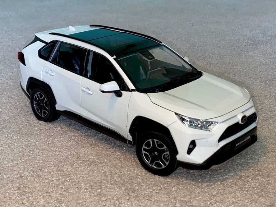 1/18 トヨタ RAV4 ダイキャスト SUV ホワイト 合金製 限定モデル 1/18 トヨタ RAV4 ダイキャスト SUV ホワイト 限定合金モデル