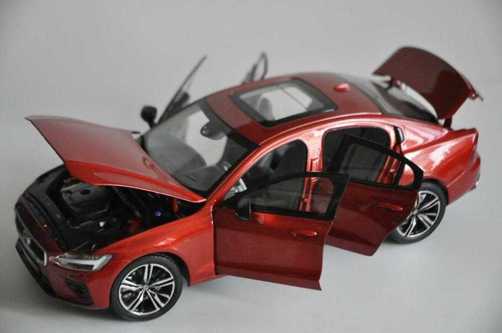 1:18 Diecast Model for Volvo S60 T5 2020 Red Sedan Alloy Toy