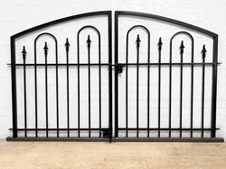 Decorative 3ft x 6ft Des Moines Center Divide Wrought Iron Double Gate