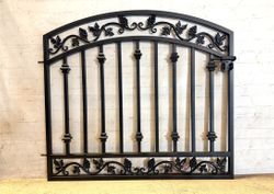 Wrought Iron Concord Grape & Ivy 3t x 4w Gate  