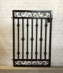 Metal Flat To Wilmington 48" x 36" Entrance Gate