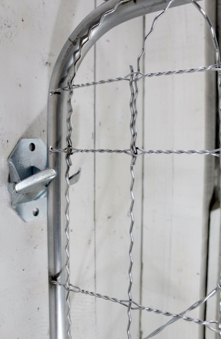 Galvanized 48" by 48" Scalloped Top Fence Gate Double Loop Wire Fence