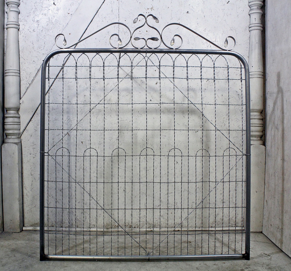 Galvanized 48" by 48" Scalloped Top Fence Gate Double Loop Wire Fence
