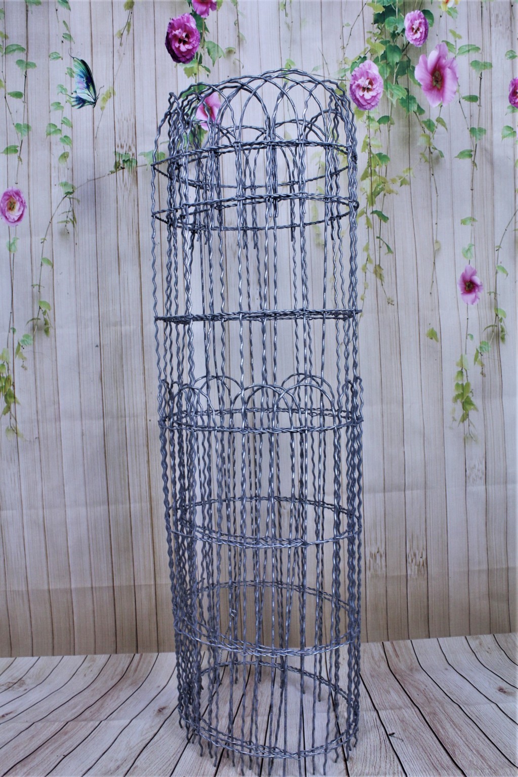 Ornamental Double Loop Fencing 25' x 3' tall Scallop Top