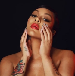 Gerard Cosmetics Light 'Em Up Lip Gloss LyricaXGC - Pretty Woman