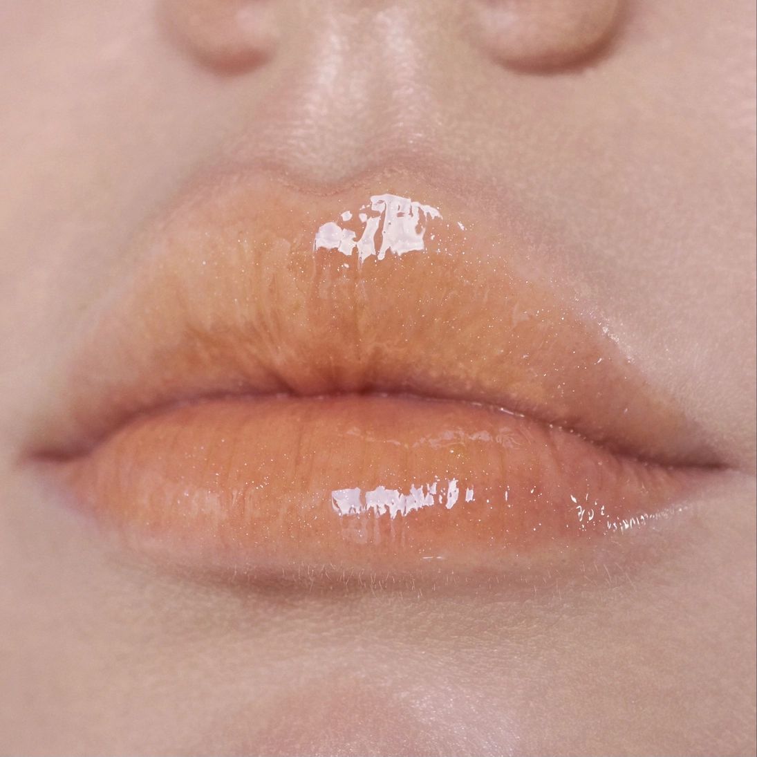Moira Cosmetics Glow Getter Hydrating Lip Oil - Gleam Glow 006