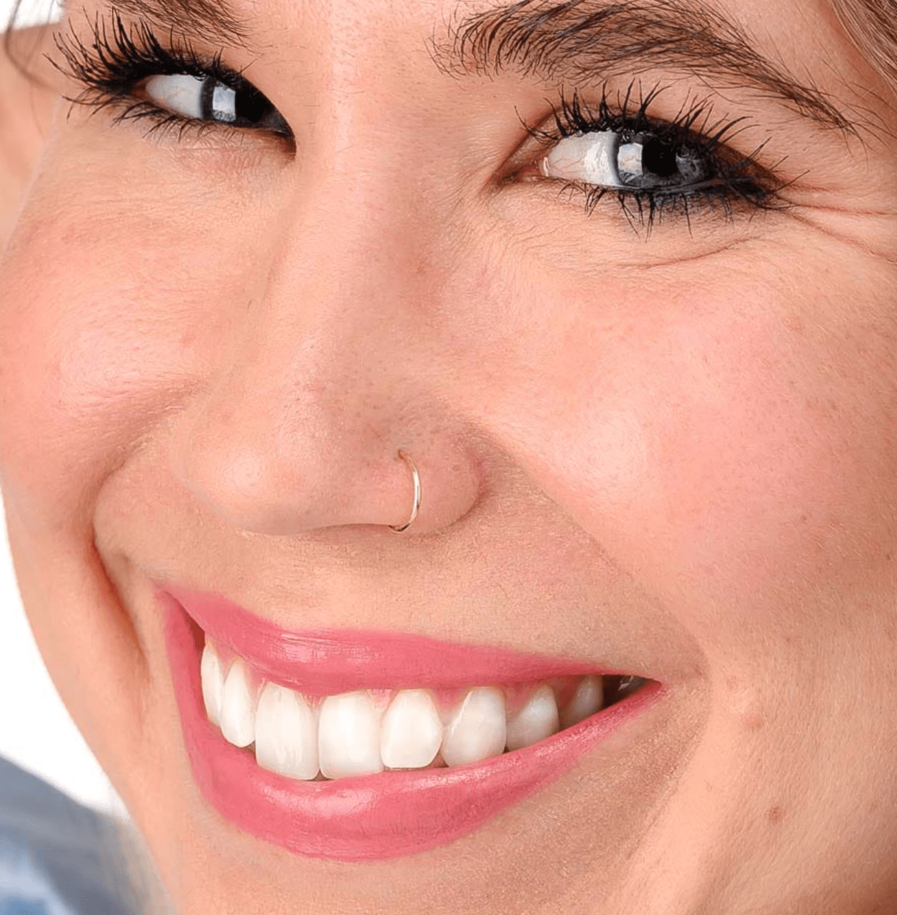 RED APPLE LIPSTICK, Flutter Lipstick RED APPLE LIPSTICK, Flutter Lipstick