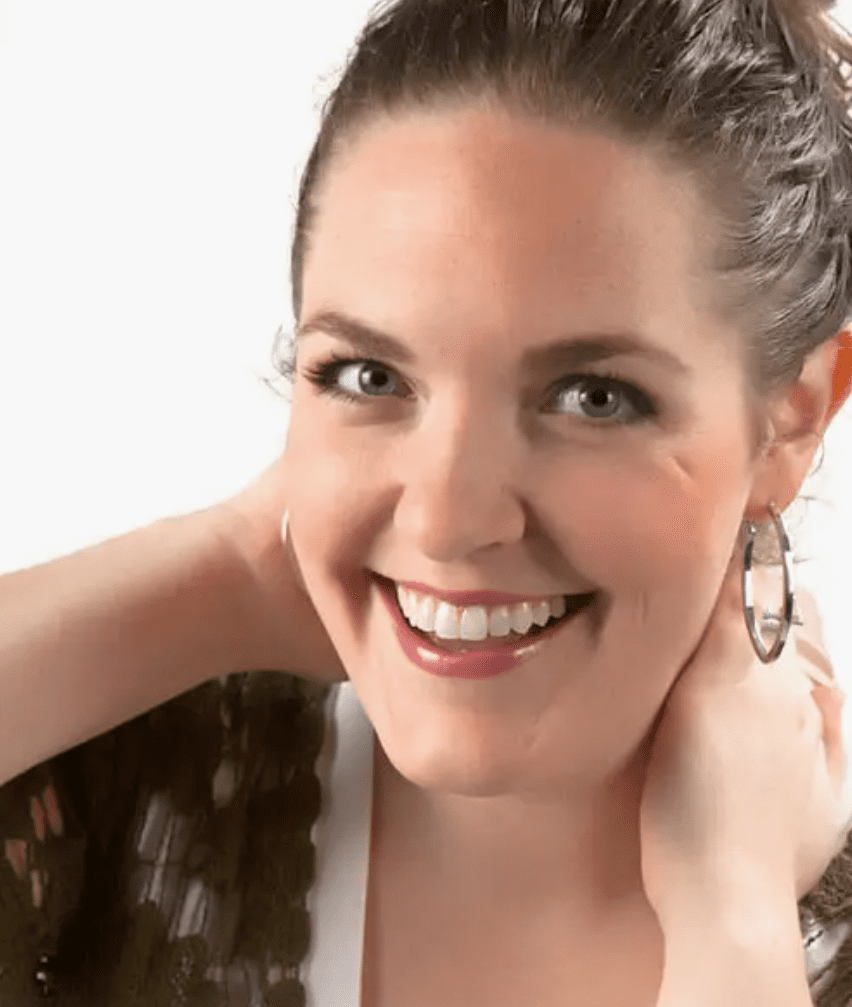 Red Apple Lipstick, Vogue Lipstick