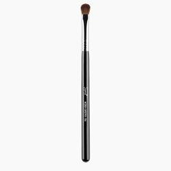 Sigma Beauty Medium Sweeper Makeup Brush (E54)