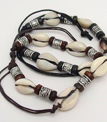 Bracelet Natural Kari Shells with Beads