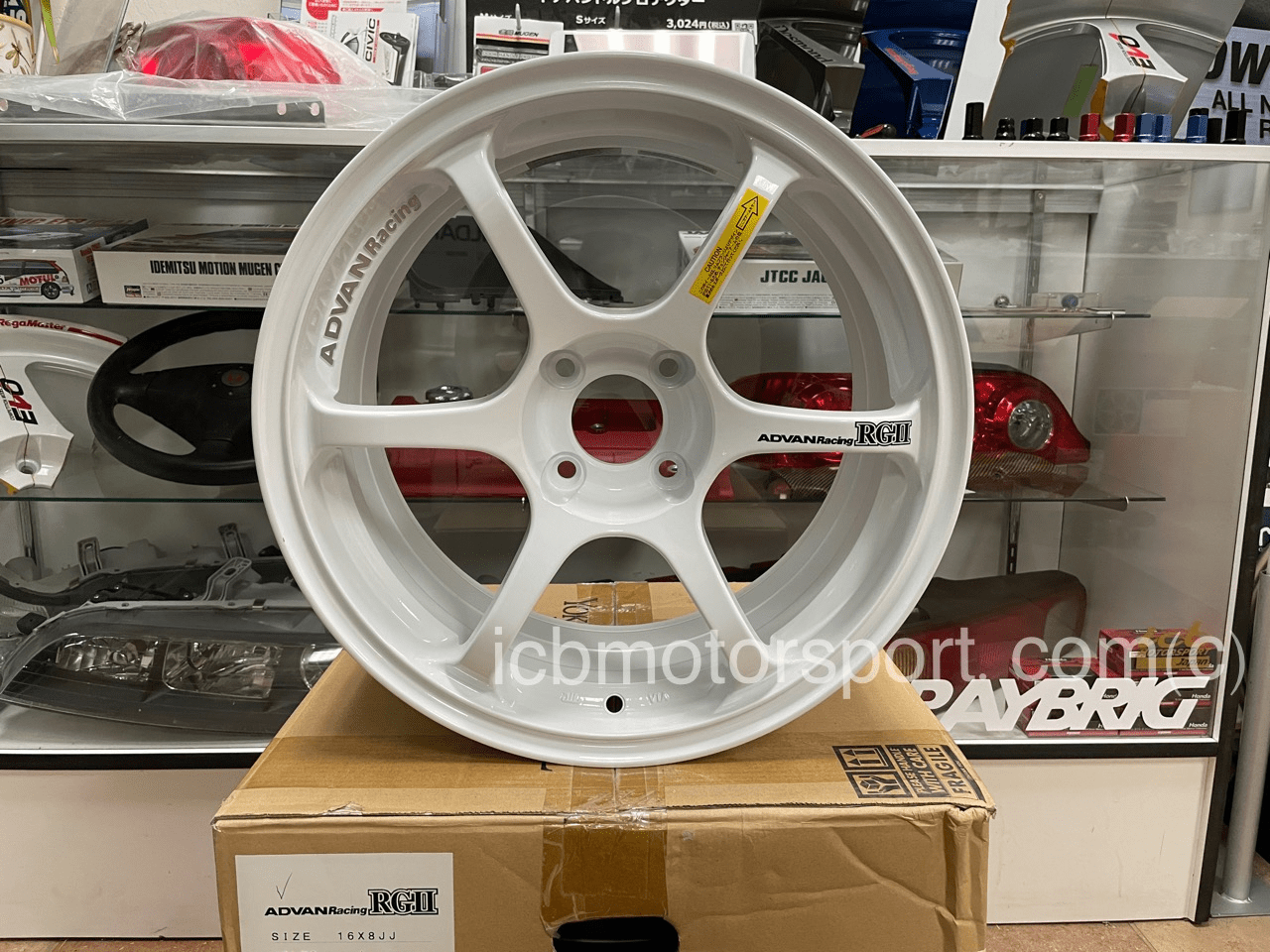 Advan RGII Wheels 16X8 4X100 +38 Offset White Concave Face