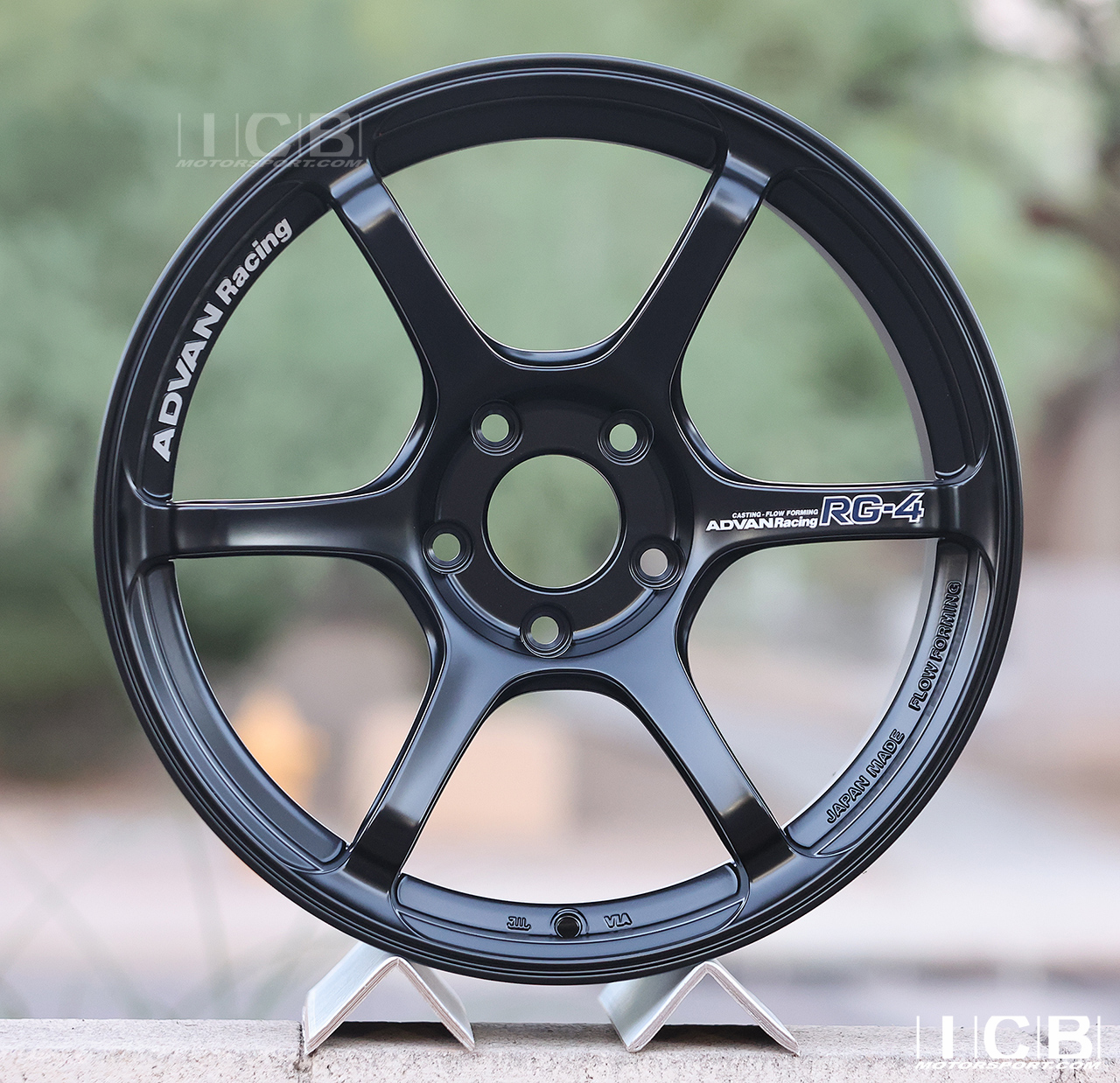 ADVAN YOKOHAMA RG-4 18X9.5 5X120 +45 Offset (S-GTR Face) Semi Gloss Black Civic Type R FK8 / FL5