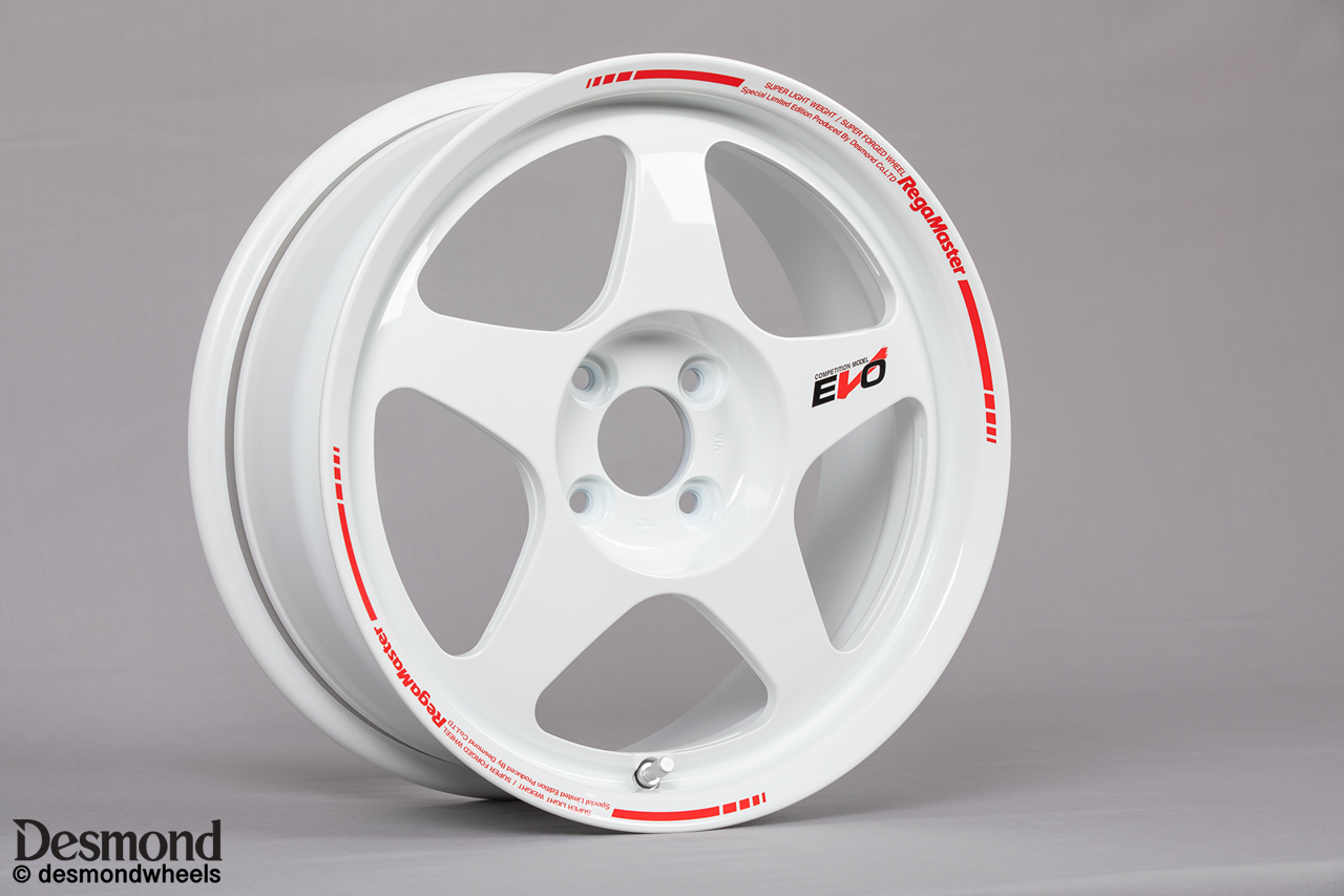 Desmond Regamaster EVO II 16X7 4X114.3 +38 Offset Gloss White