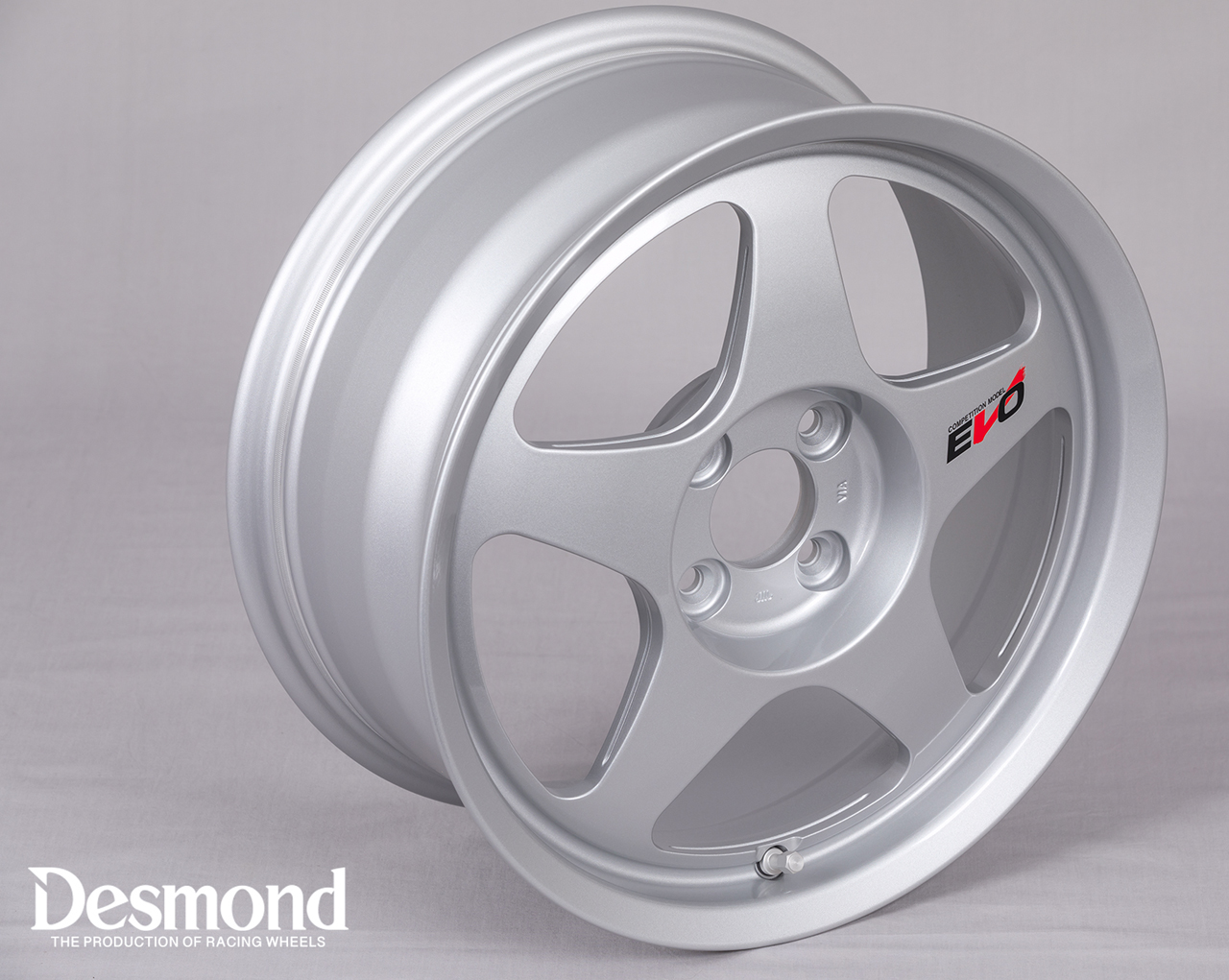 Desmond Regamaster EVO II 16X7 5X114.3 +38 Offset Gloss Silver Pre