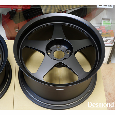 Desmond Regamaster EVO II Tarmac Model 18X10.5 5X114.3 +42 Offset Gloss White Silver Satin Black BRIGHT II