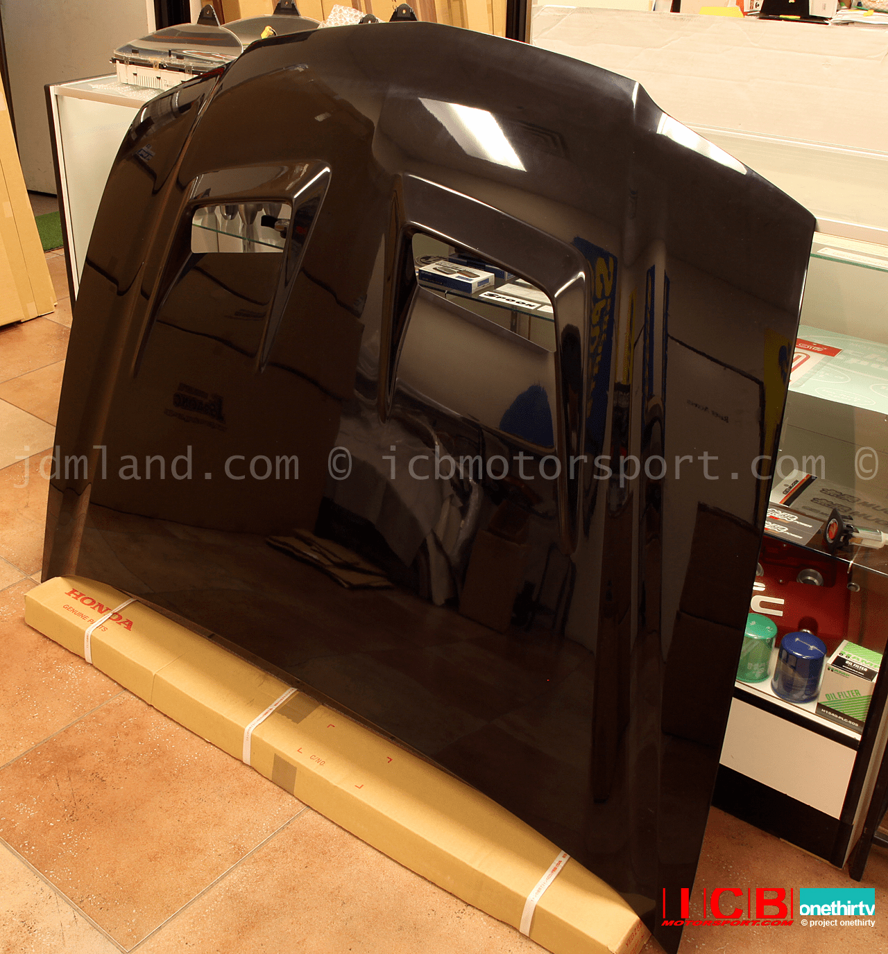 JDM First Molding FRP/Carbon Fiber Aero Vented Hood Honda/Acura CL7/ TSX