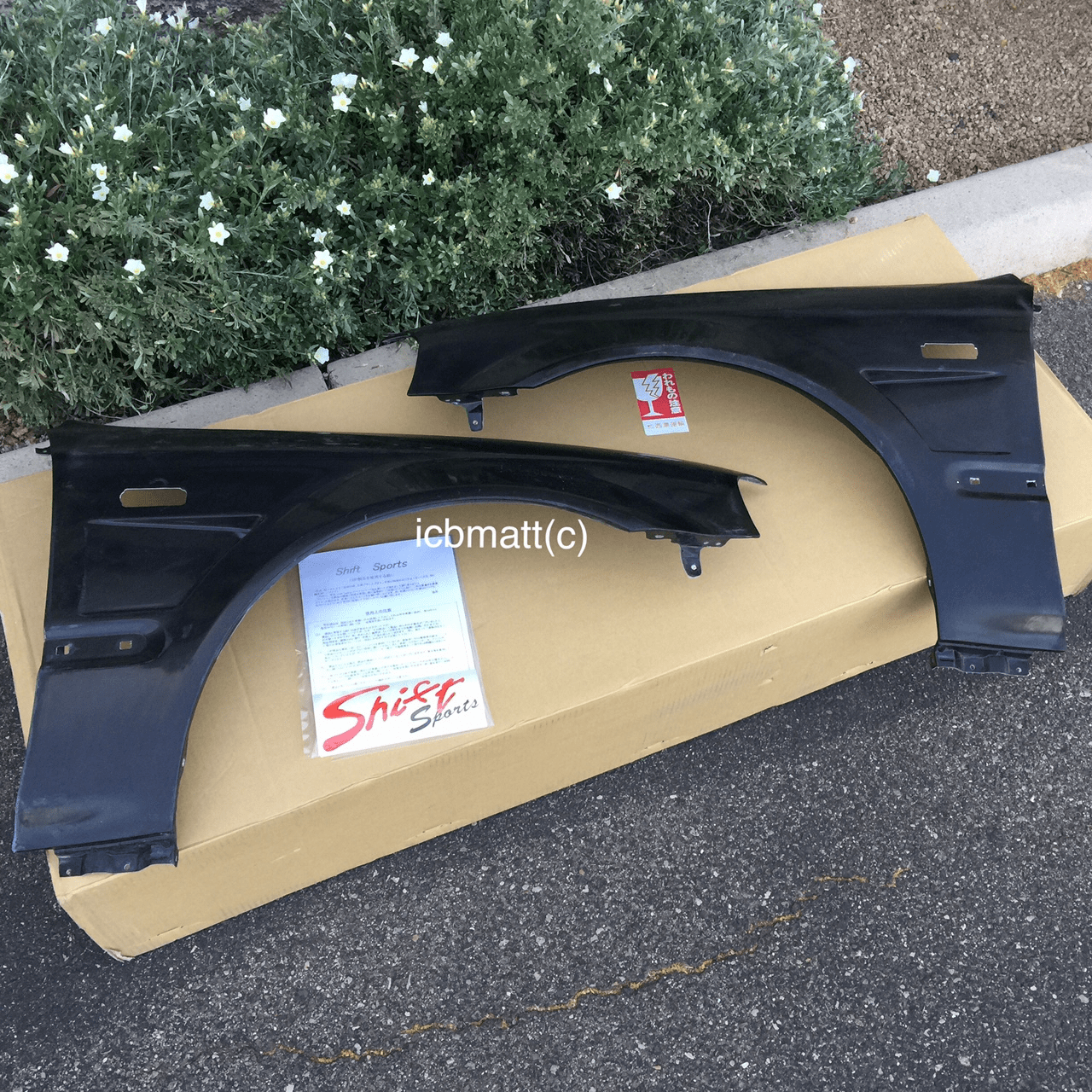 JDM Shift Sports Civic EK9 99-00 FRP Vented 10mm Wide Fenders