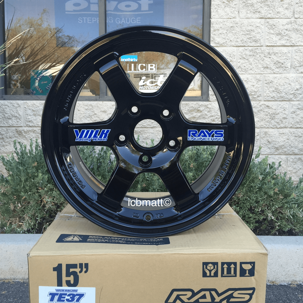 Rays Volk Racing TE37 Wheels 15X8 5X114.3 +35 Offset Gloss Black