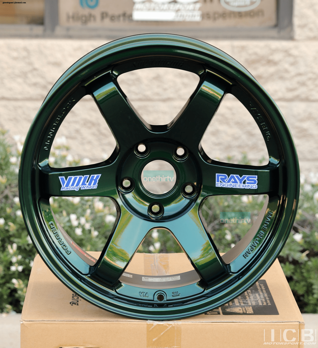 Rays Volk Racing TE37SL Racing Green / Hyper Red Wheels 18X9.5 +38 Offset 5X120 Concave Face Civic FK8 CTR