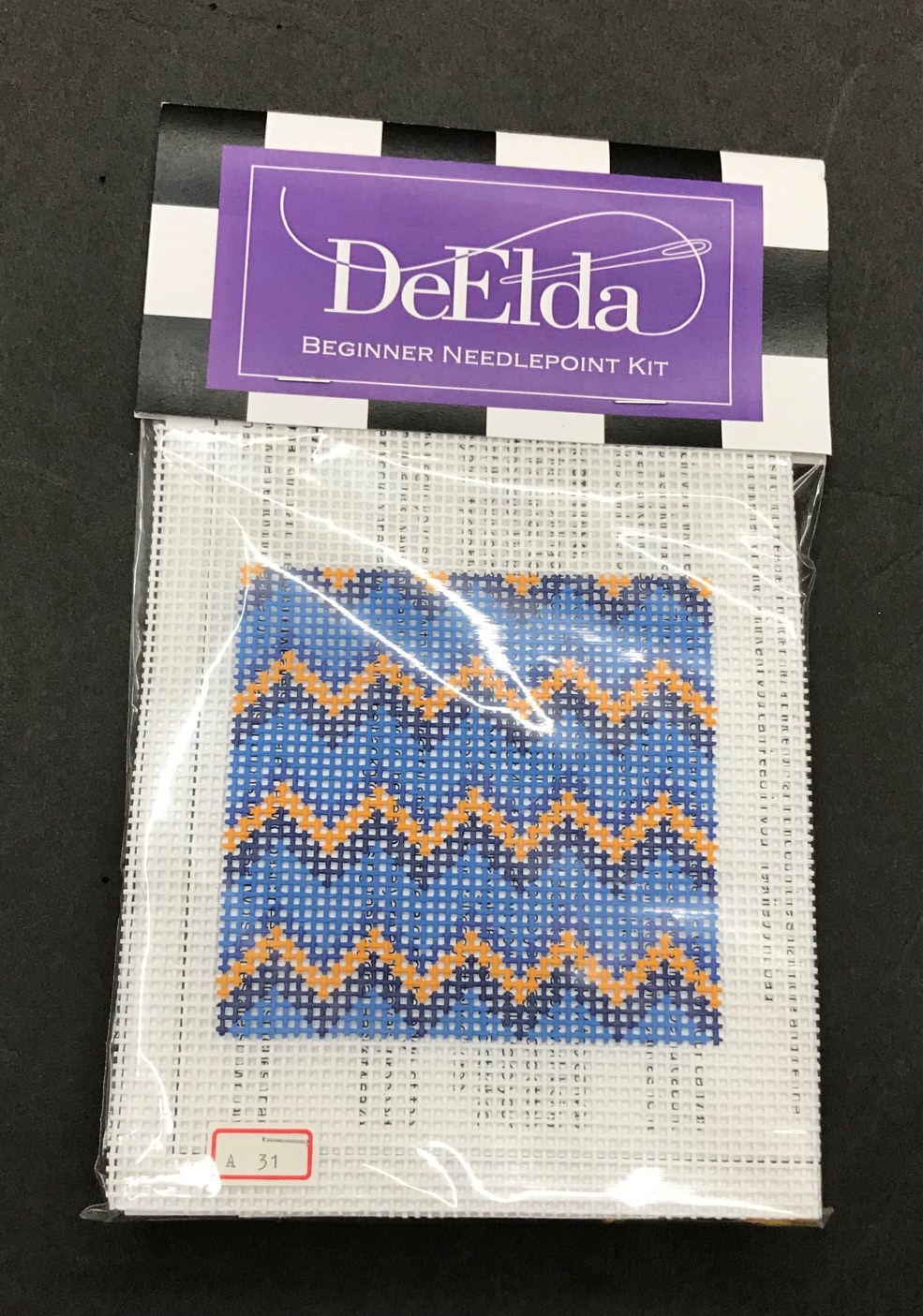 ZIG ZAG BEGINNER NEEDLEPOINT KIT by DEELDA, Needle Point Kit