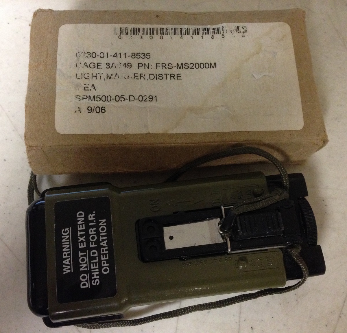 FRS/MS-2000M ライト・マーカー・ディストレス 米軍実物 FRS-MS2000M