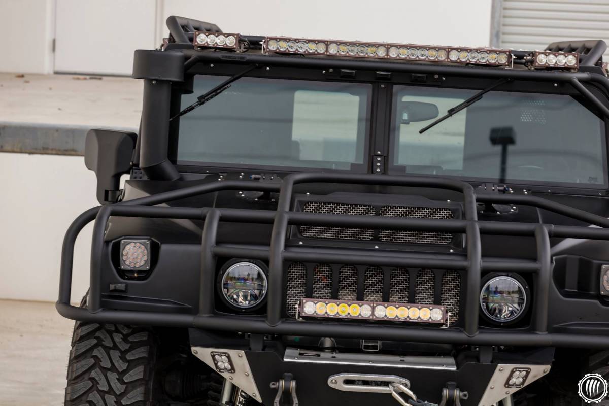 Predator Hummer H1 DRing Brush Guard.