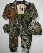 Mossy Oak Camouflage Sleeper, Hat & Booties