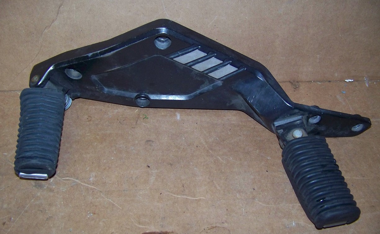 K100RS 4V Left Side Footpeg Mounting Plate W/Pegs