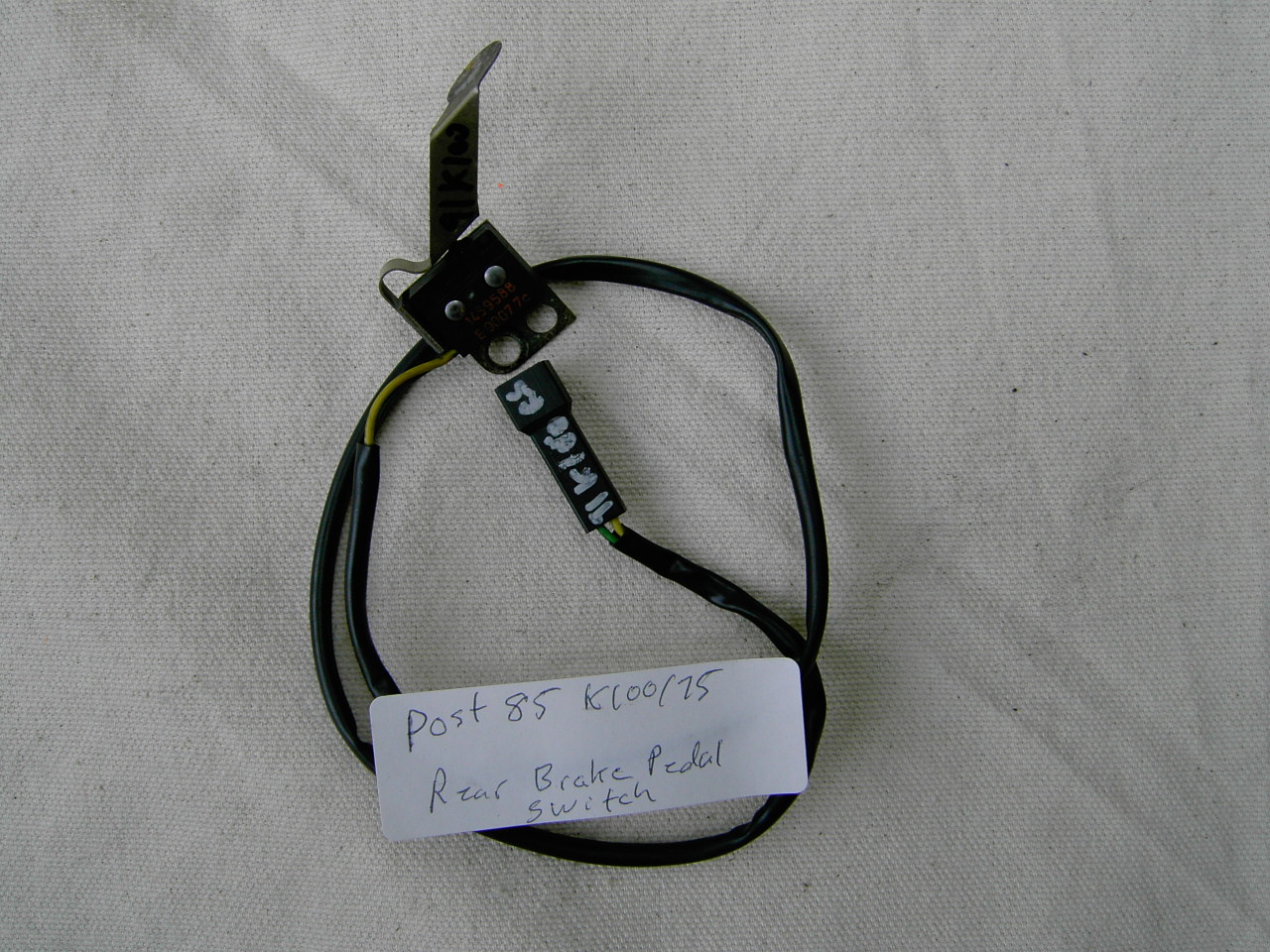 K75/ 100/ 1100 (All), K1200LT (Early Non Integral ABS) & R1100R/ RS