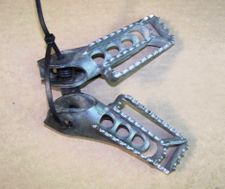 R1100/1150GS & GS ADV & R1200GS & GS ADV Widened Stock Left & Right Front Footpegs