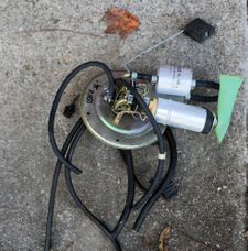 R1100/1150GS Fuel Pump Mounting Plate/Fuel Gauge W/Pump