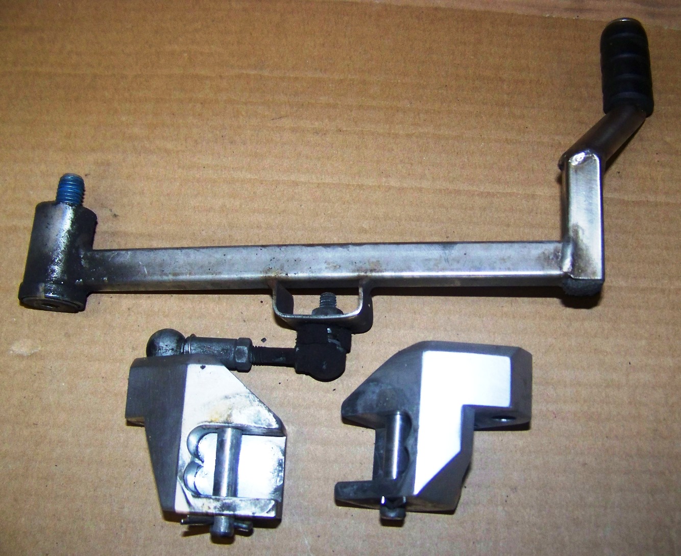 R1100RT & R1150RT Suburban Machinery Footpeg Lowering Kit