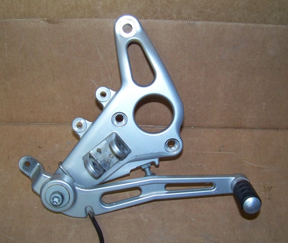R1150R/ RS & Rockster Complete Right Front Footpeg Mount/Peg/Brake Pedal Assembly, Silver