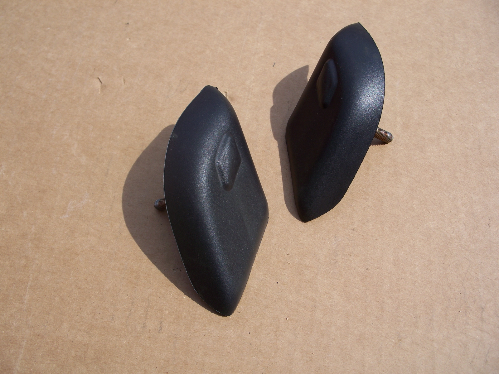R1200C Seat Carrier Rubber Bumpers