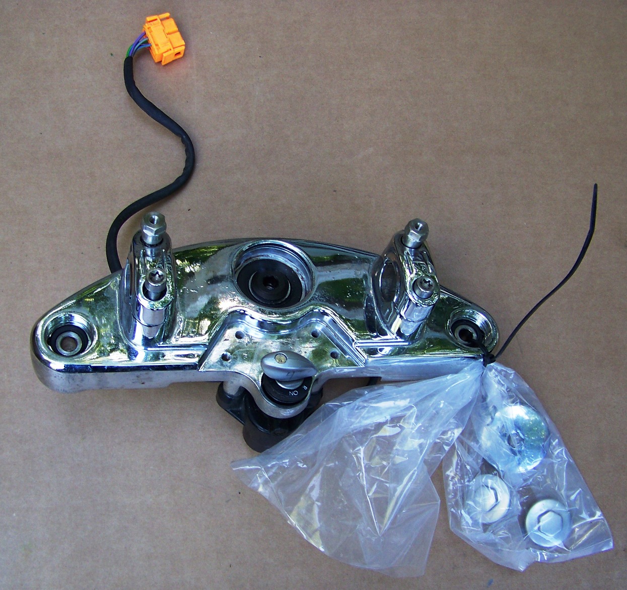 R1200CL/CLC Upper Fork Bridge, Chrome