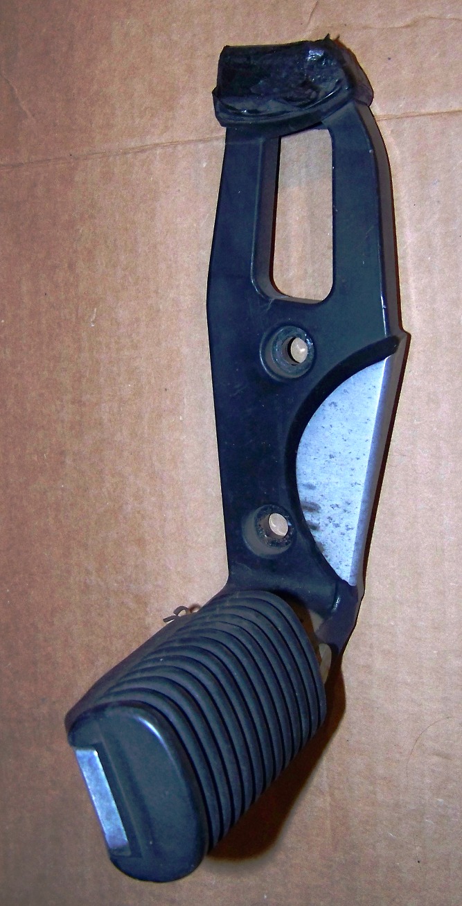 R850/ 1100R/ GS & R1150GS Right Rear Footpeg Mount W/ Peg