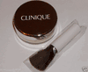 Clinique Redness Solutions Instant Relief Mineral Powder with Brush