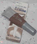 Cover Girl Shadow Squease in Latte - NIB - Discontinued