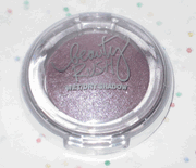 Victoria's Secret Beauty Rush Wet/Dry Shadow in Violet Femme