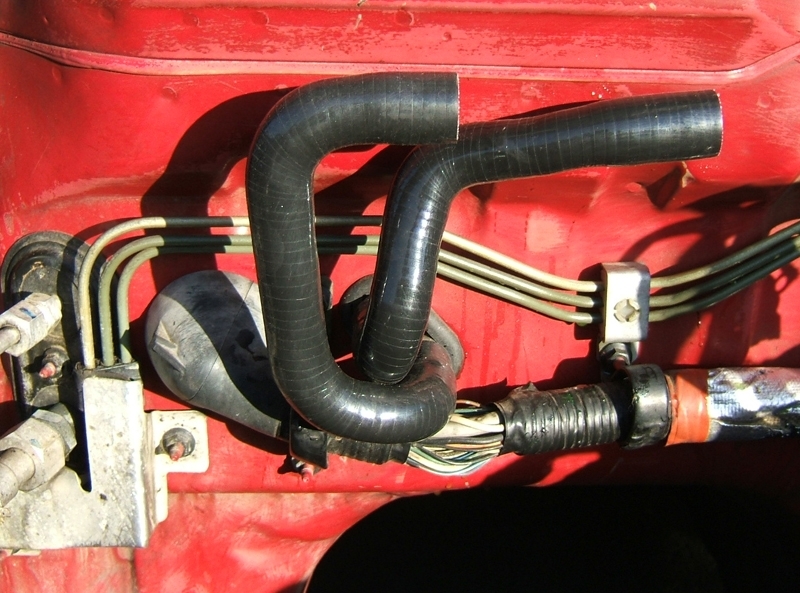 ソイソースページ 1990-1996 Nissan 300zx Silicone Heater Core Hoses