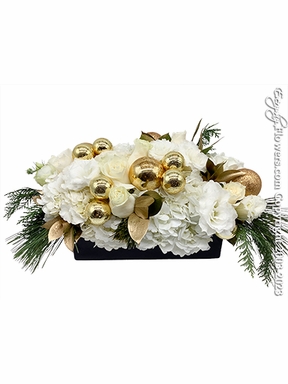 Long & Low Christmas Centerpiece