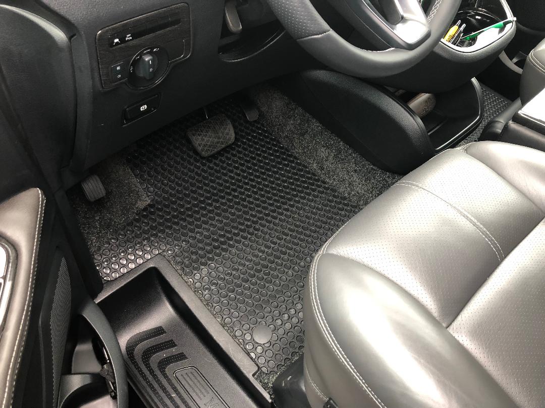 Audi Q7 Custom All Weather Rubber Floor Mats
