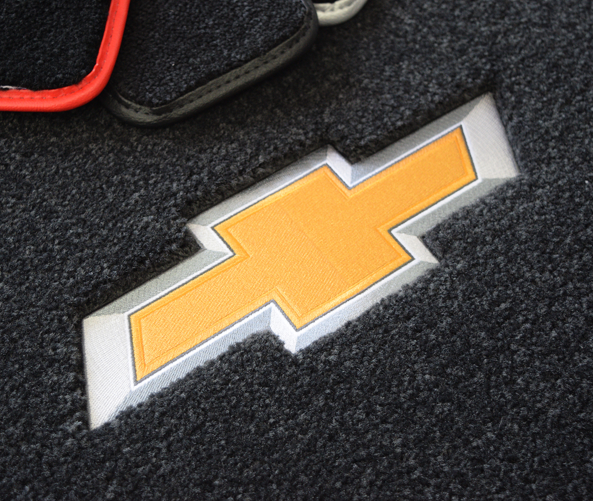 Lloyd Mats Classic Loop Carpet Floor Mat Set For Chevy Tahoe - 3pc, Custom Colors & Logo