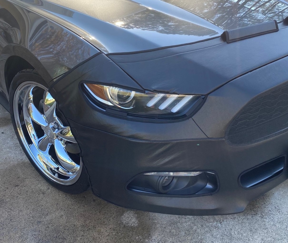 Lebra 2-Piece Front End Car Bra For Ford Mustang 1999-2004 - Black Protective Mask Cover